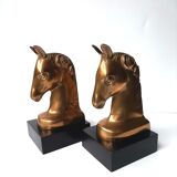 Serre livres chevaux
