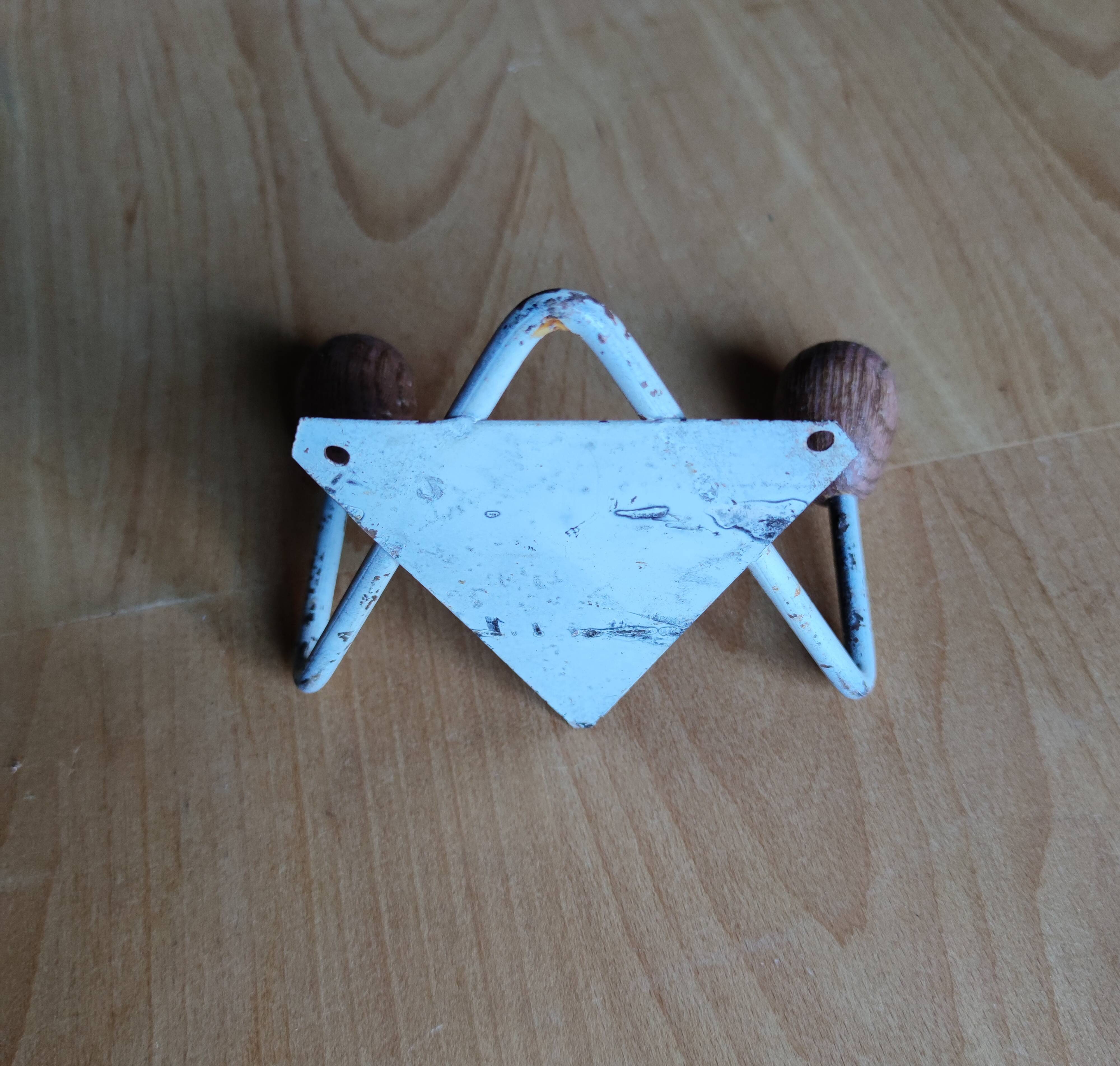 Double wood/metal hook