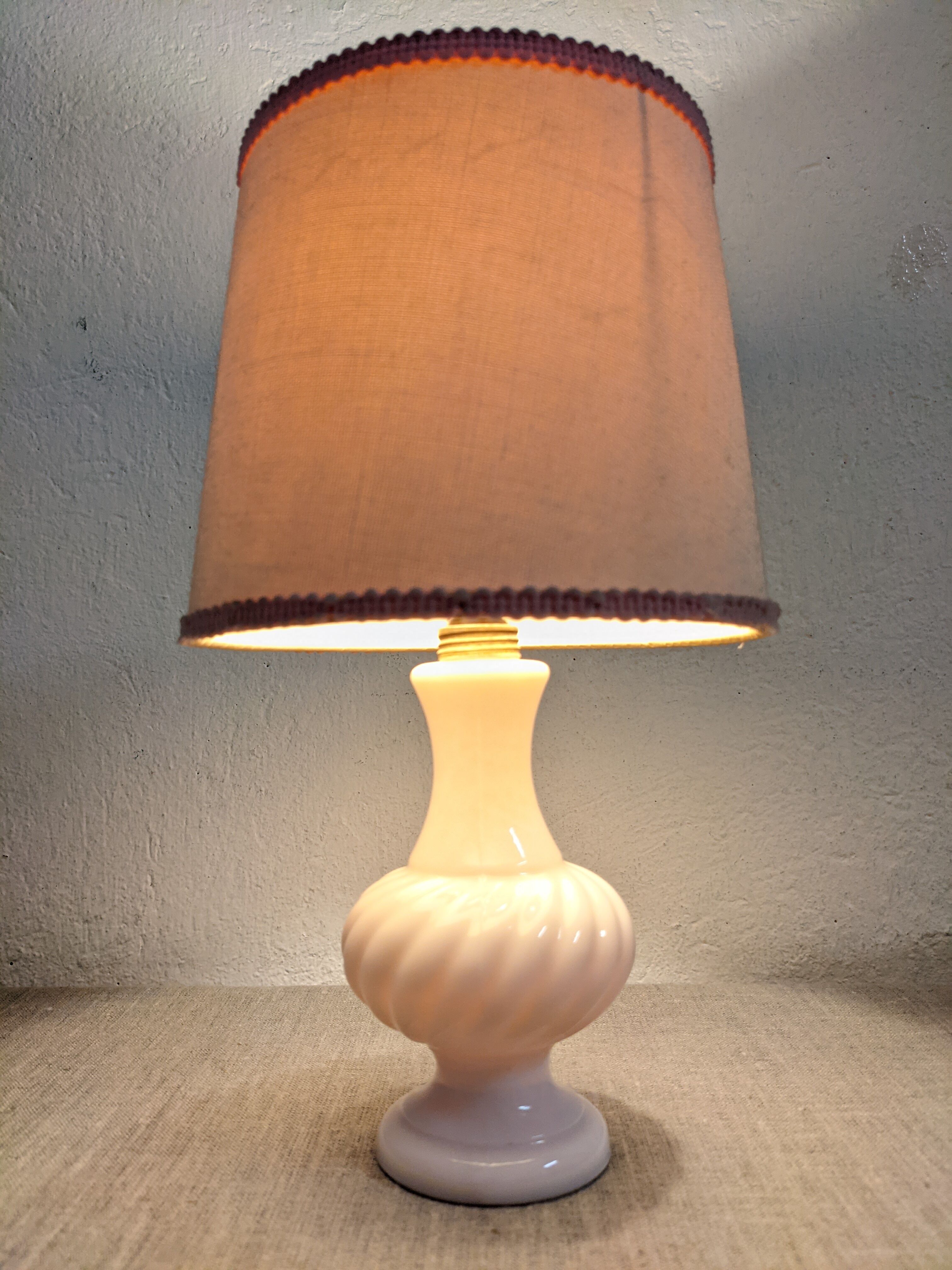 Opaline bedside lamp from the 50s/60s