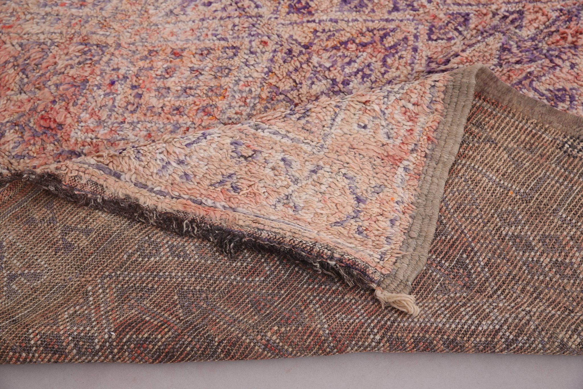 Pink Vintage Moroccan Rug 197 x 320 cm, Berber Wool Rug, Handmade Boho Rug