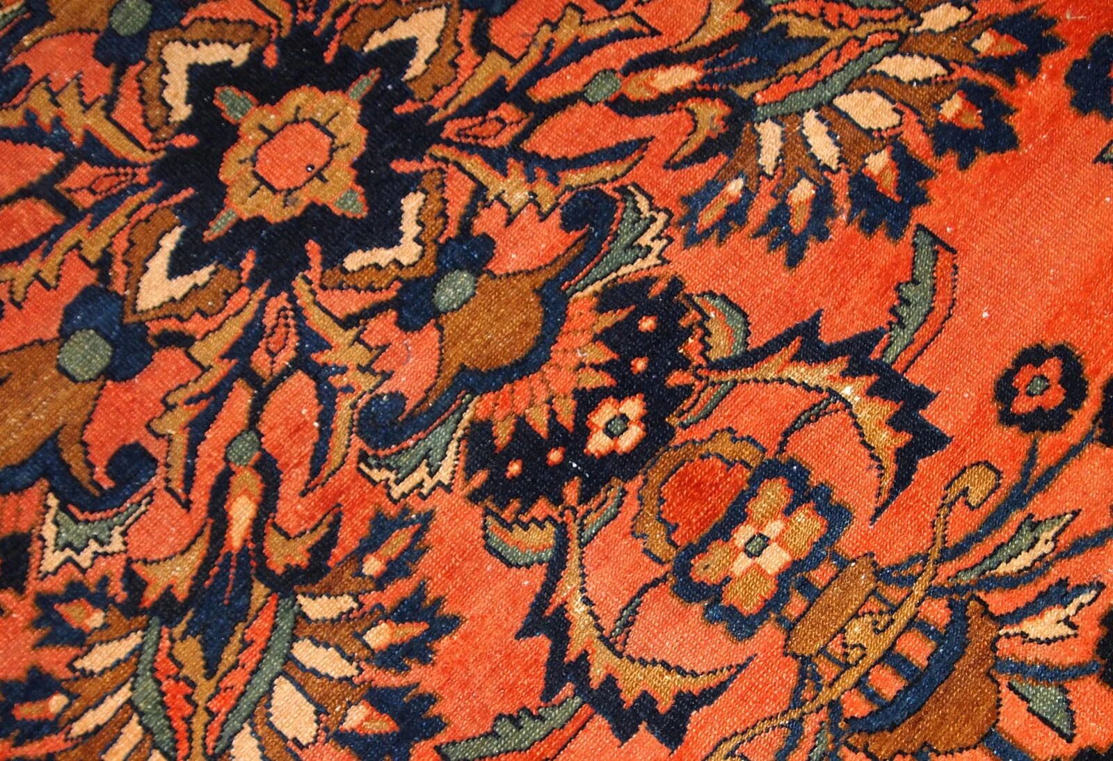 Handmade antique Persian Lilihan rug 5.3' x 7.2' (161cm x 219cm) 1920s