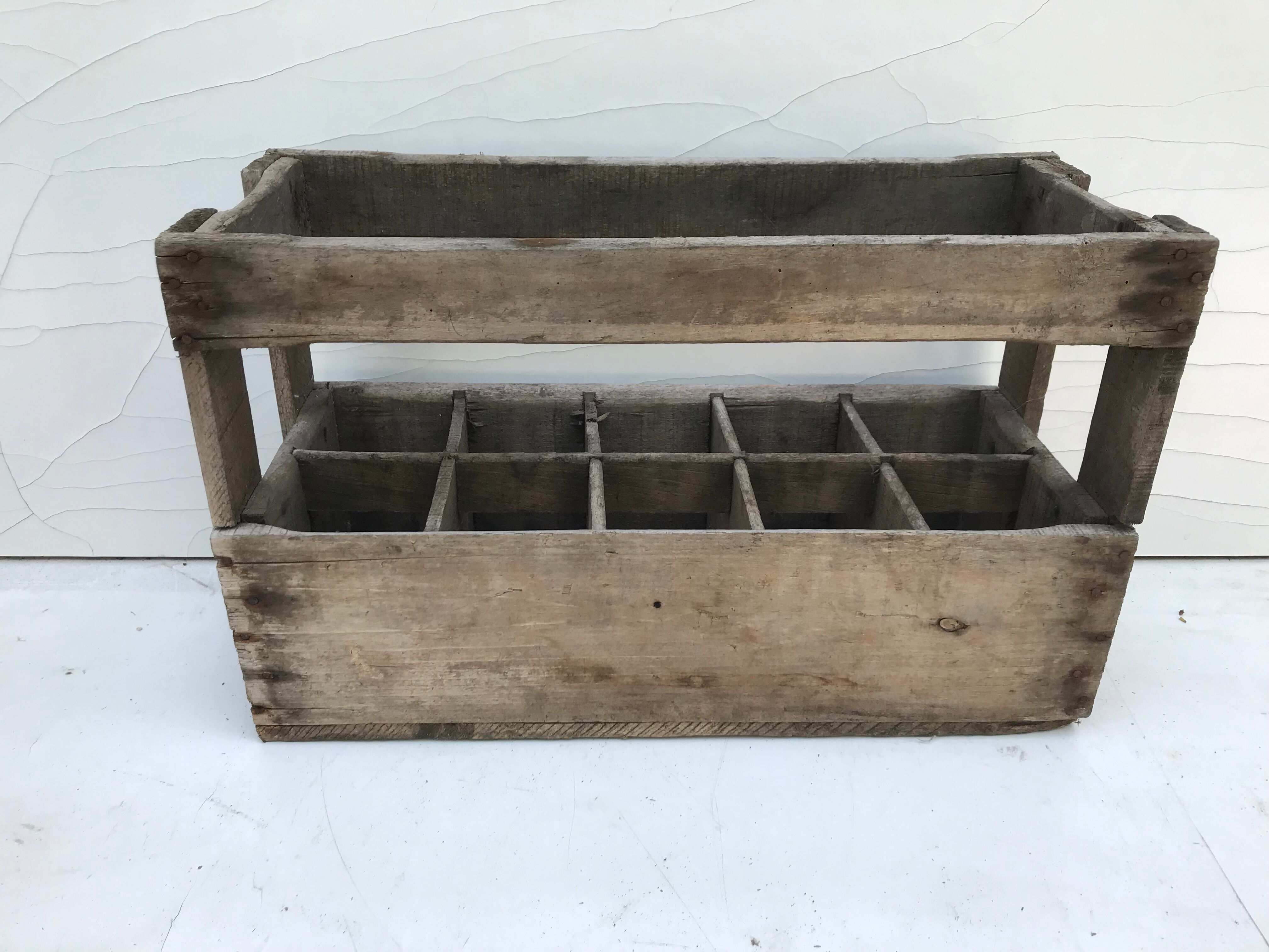 Former wooden wine box 10 bottles marking 10/64 vintage