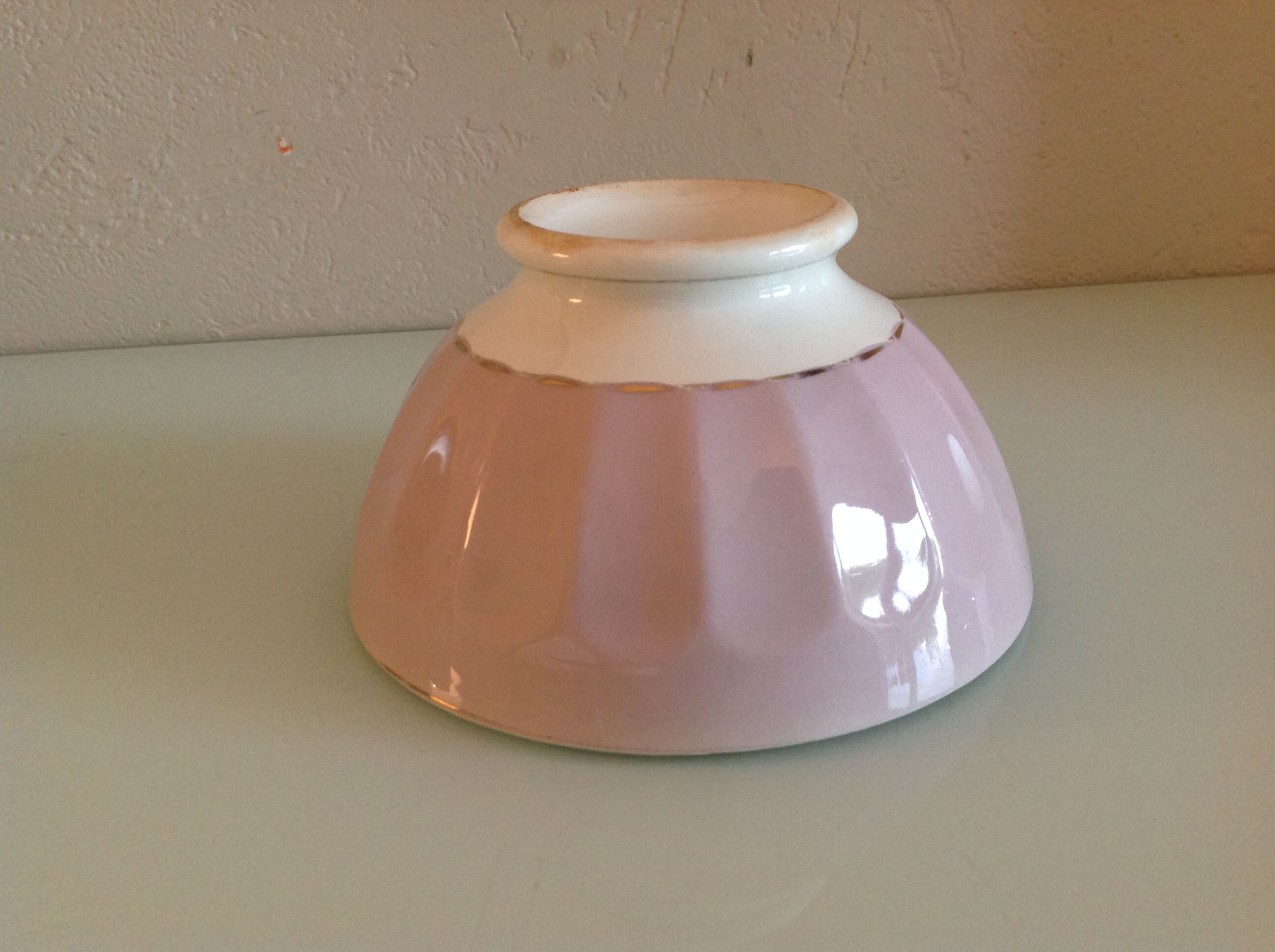 Purple and white ribbed bowl / vintage 50s-60s