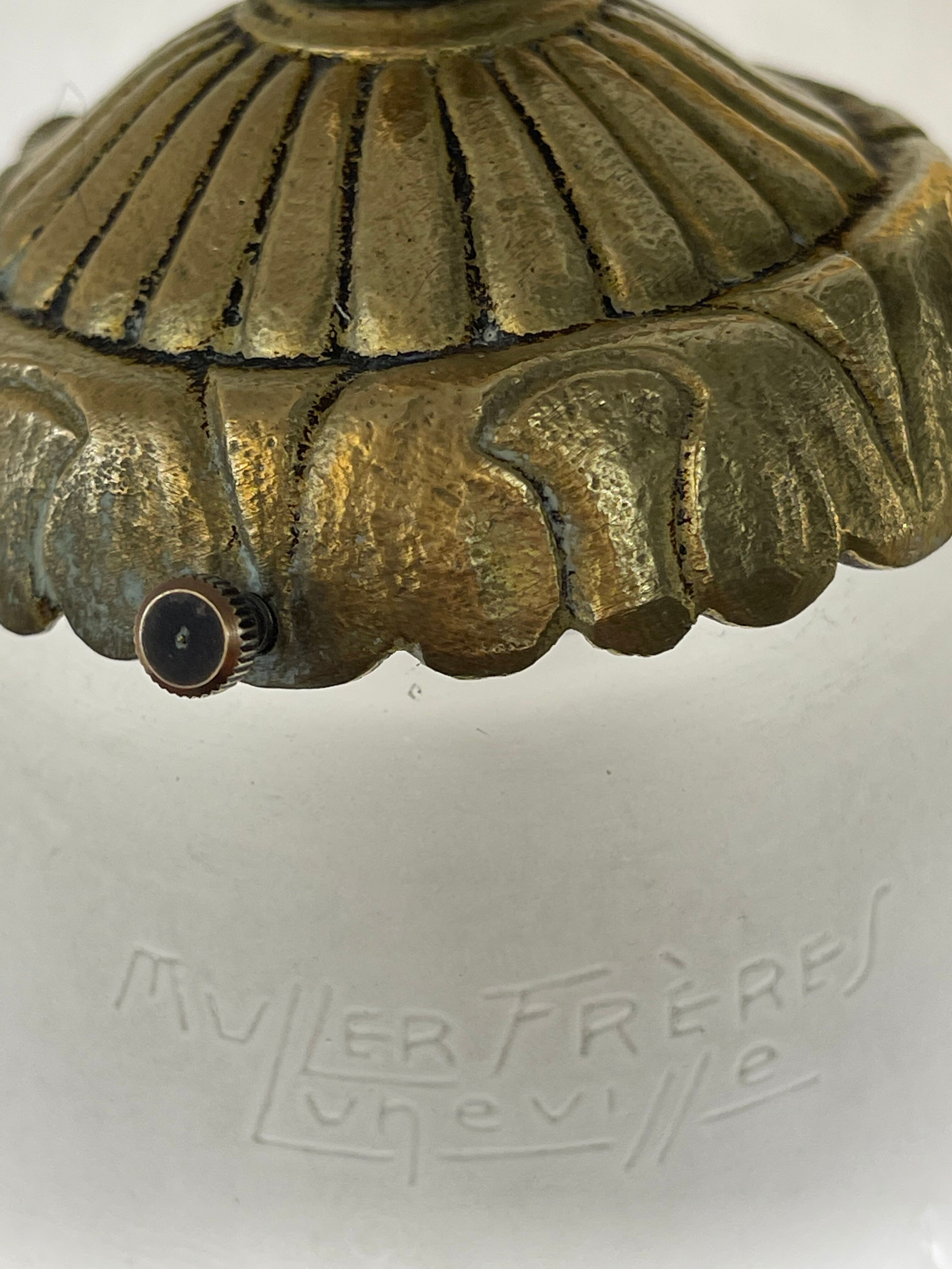 Coiffeuse années 20/30 en laiton dessus marbre ,verrerie muller