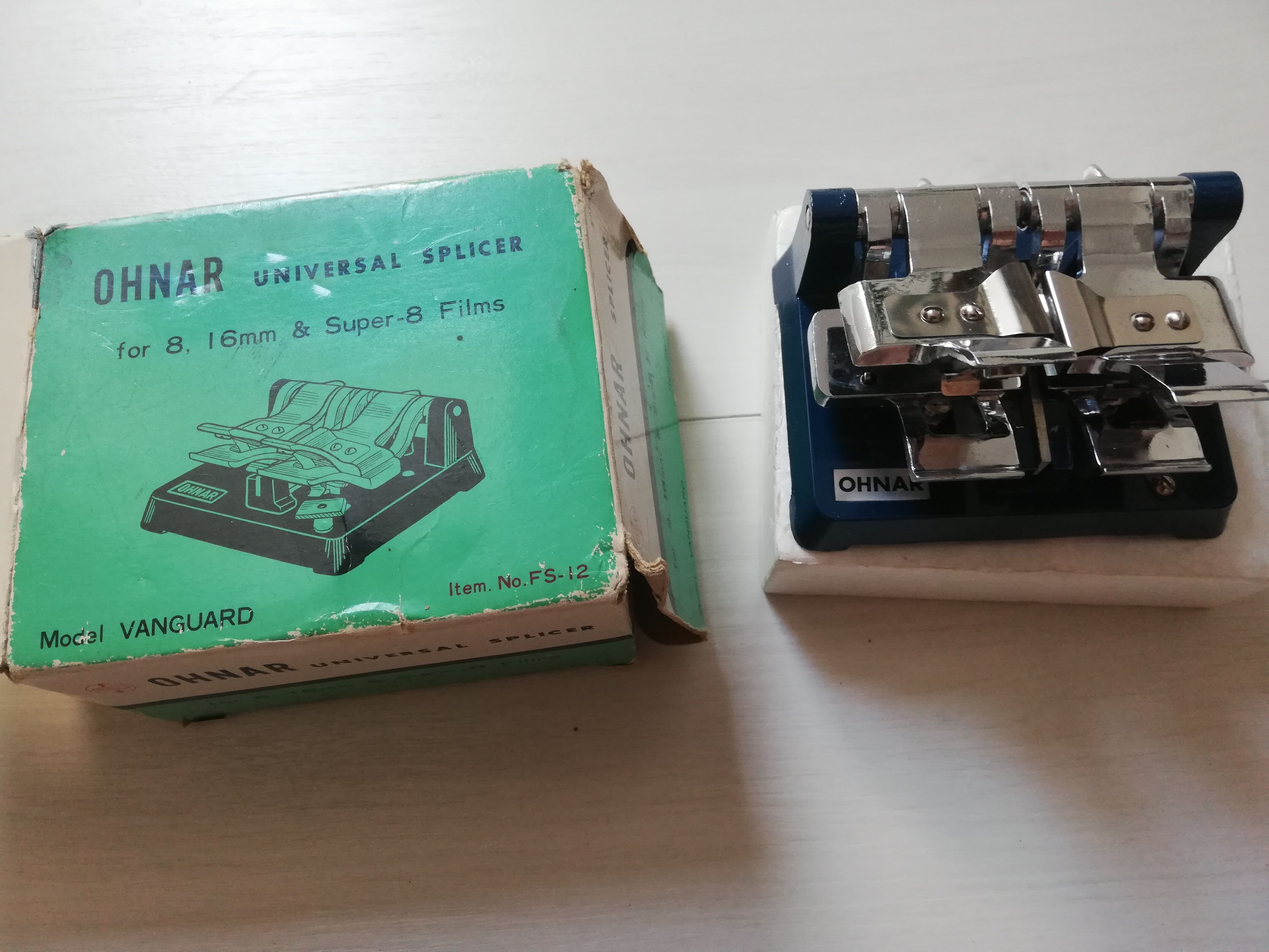 Super 8 projector "EUMIG RS 3000"