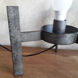 Tripod table lamp