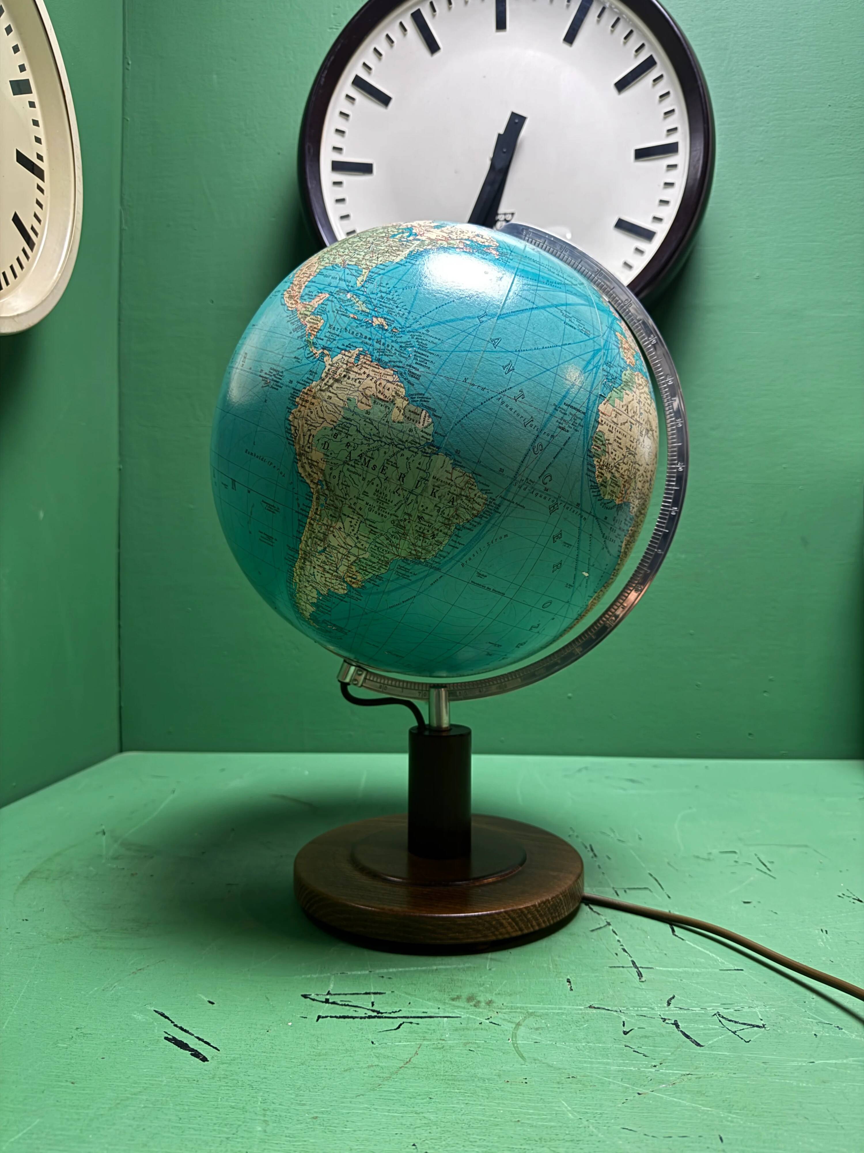 Vintage 1980s German Welt Im Raum Duo glass globe lamp