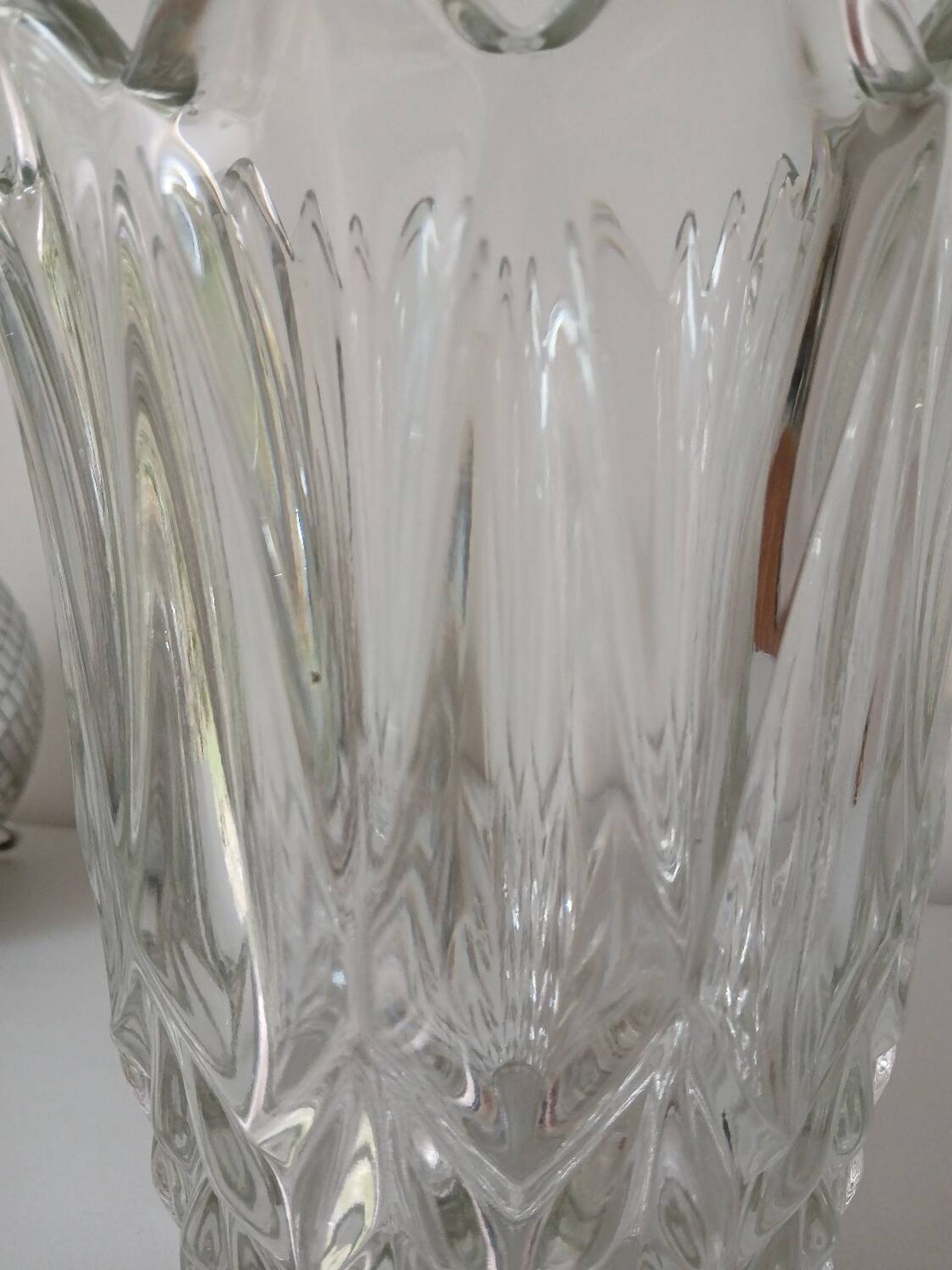 Vase en verre, motif "épis de blé"