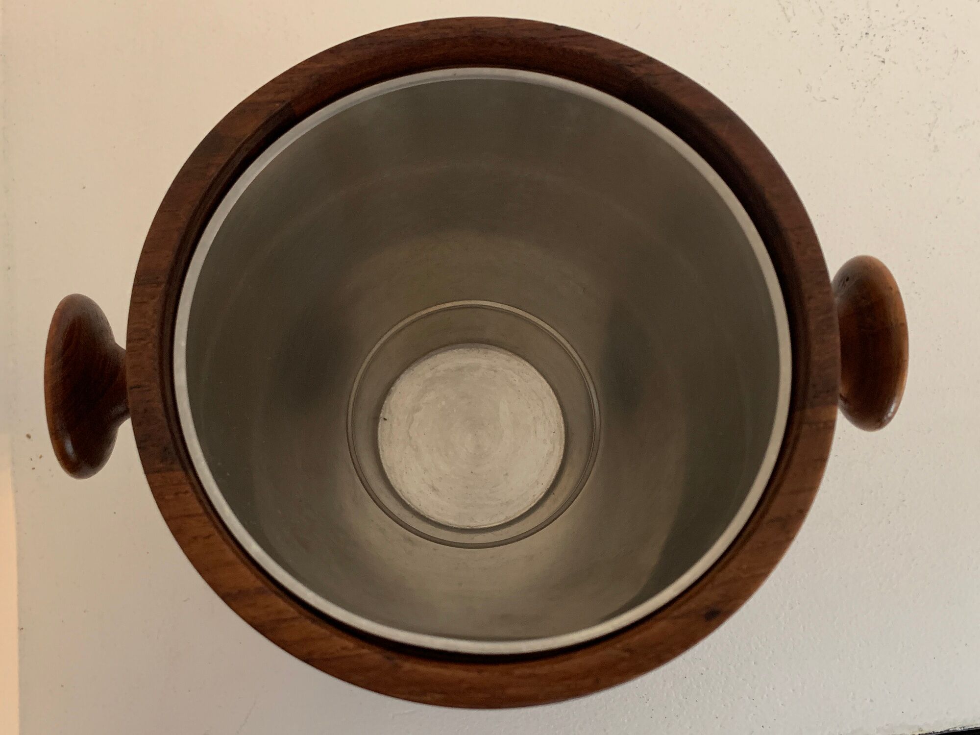 Scandinavian ice bucket in MCM Denmark teak and its ice claws