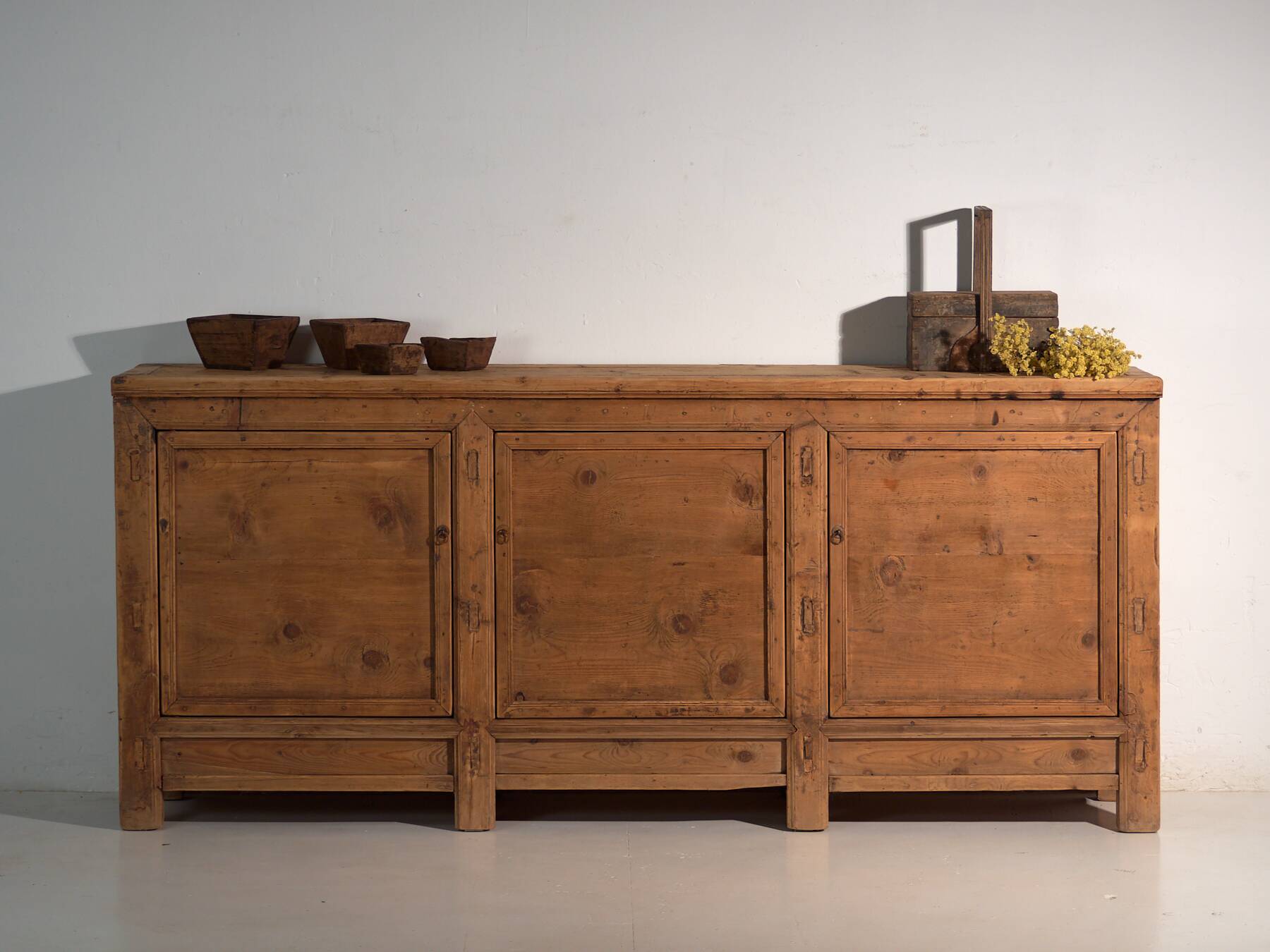 Grand ancient oriental buffet (c.1900) #43