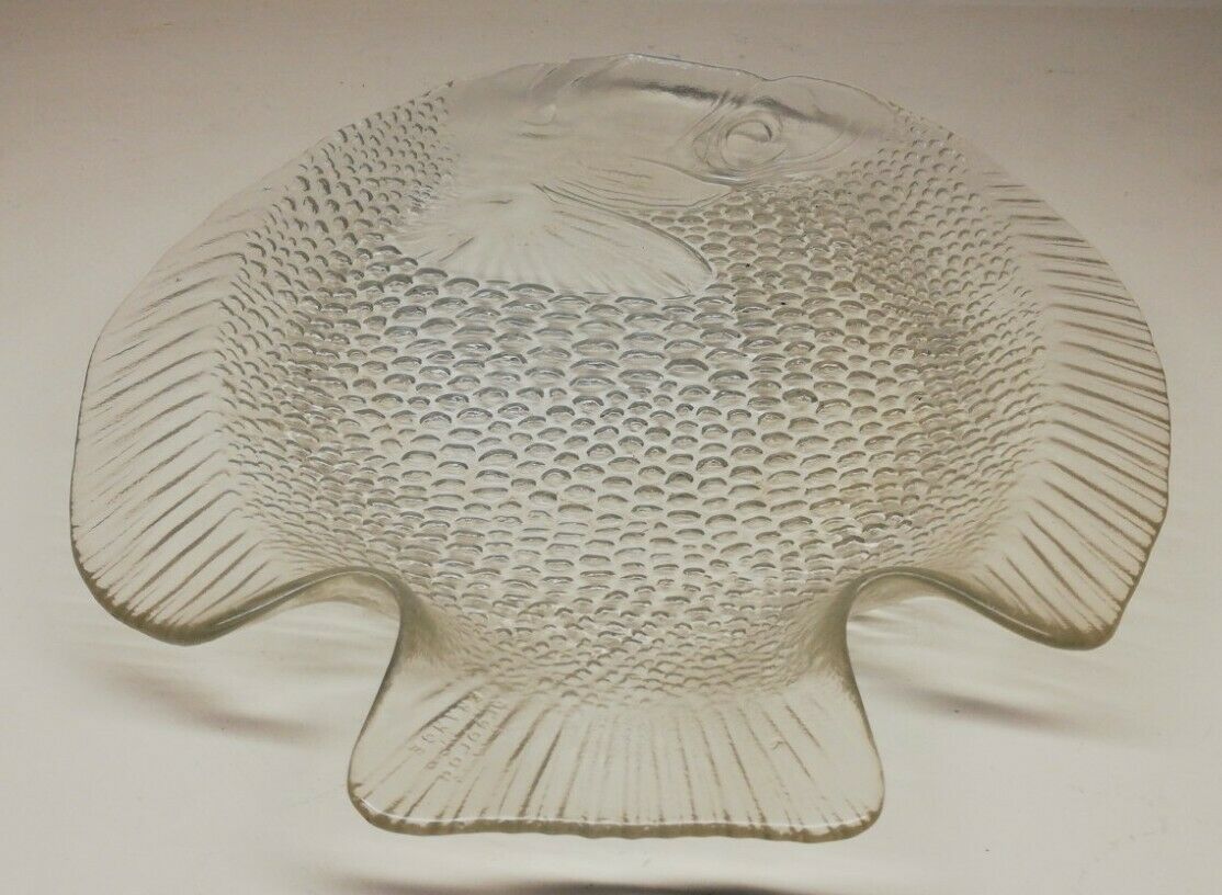 Arcoroc vintage glass fish dish