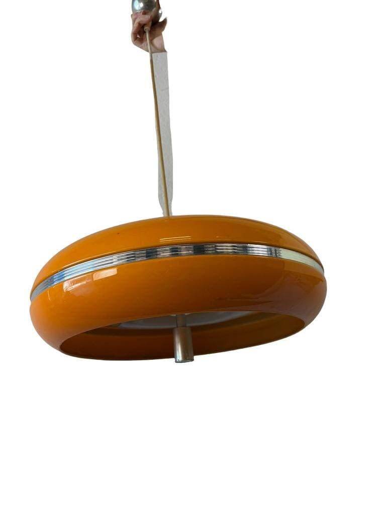 Suspension vintage orange space age UFO
