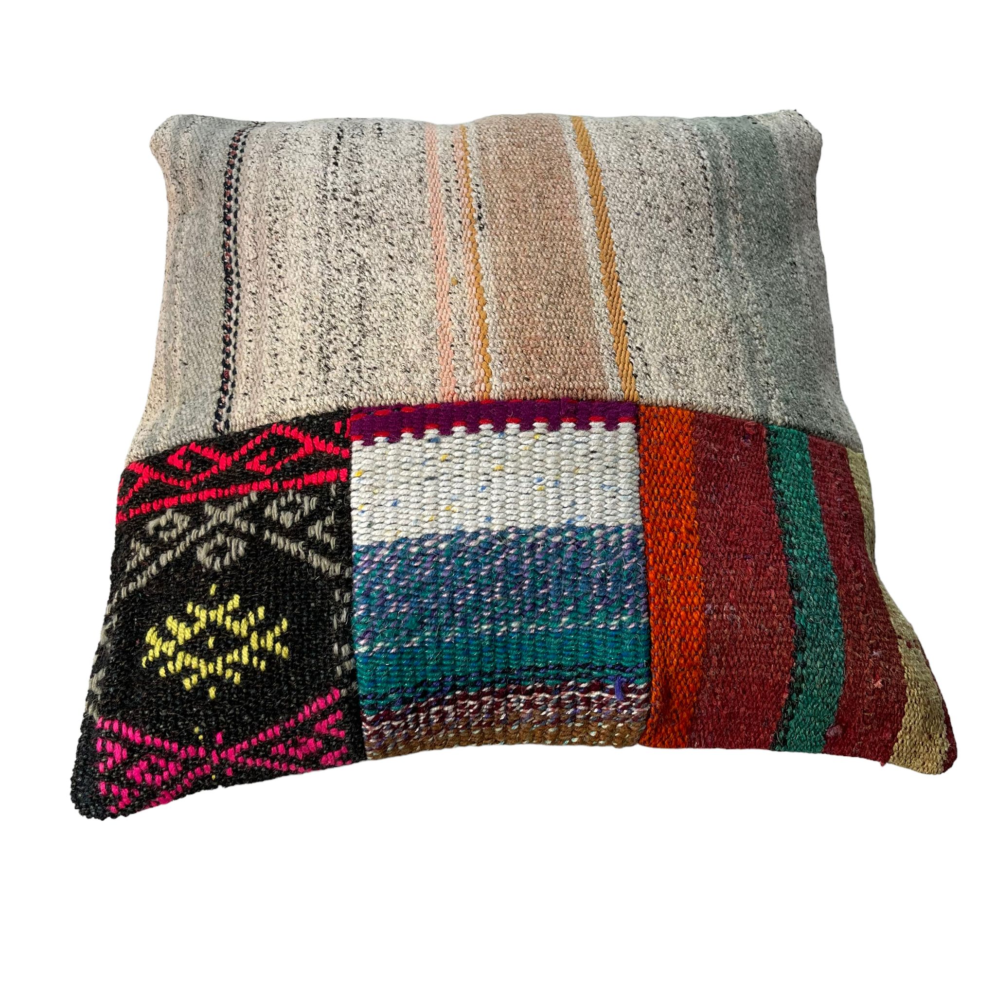 Vintage turkish kilim cushion cover 40 x 40 cm