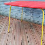 Set of 4 chairs and a vintage table, 70s