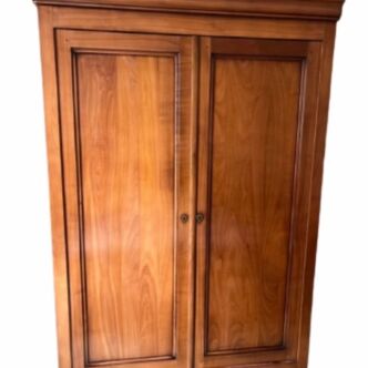 Armoire en merisier