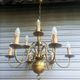 Important 9-light chandelier in Dutch style with 2 levels in brass - in working condition.