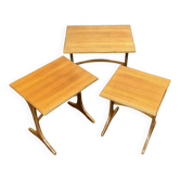 Suite de tables gigognes en teck des années 1970 de la marque GPlan