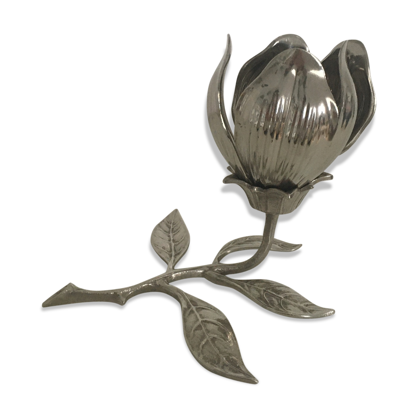 Flower ashtray on chrome stem with 5 removable ashtray petals