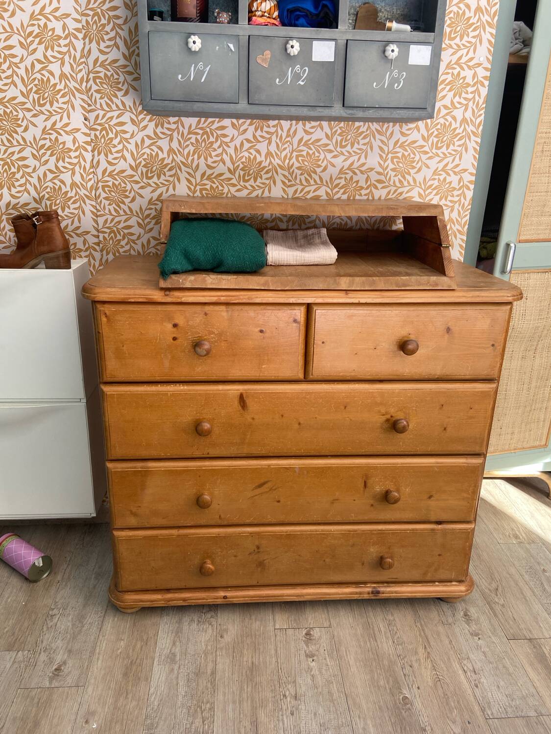 Commode en bois avec table à langer