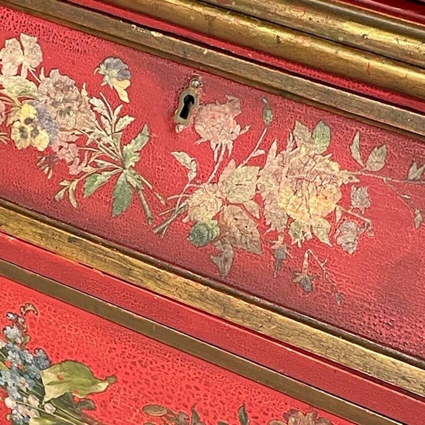Trumeau with chest of drawers from the mid-20th century in chinoiserie style.