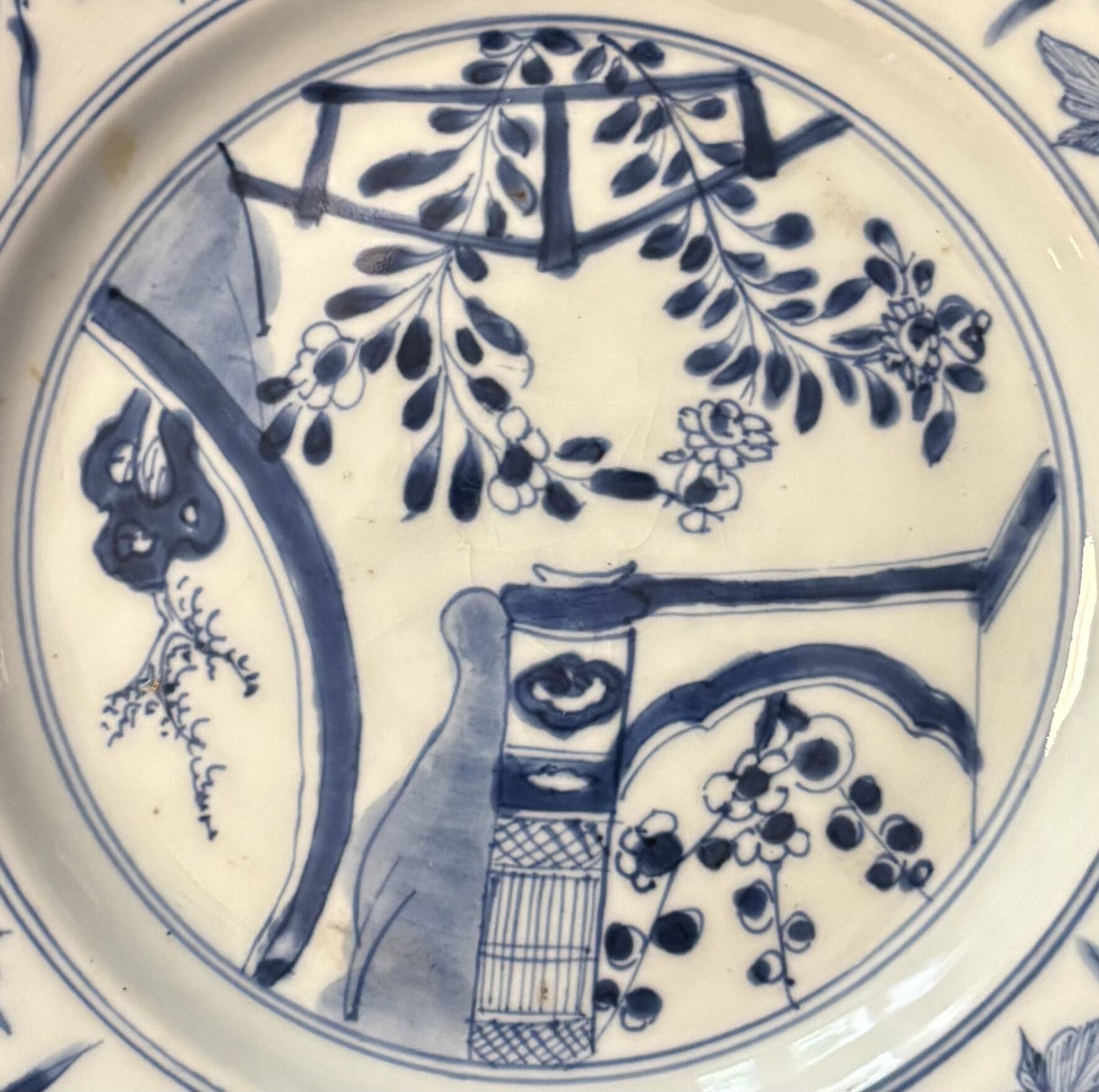 Porcelain plate Compagnie des Indes Qianlong period, 18th century