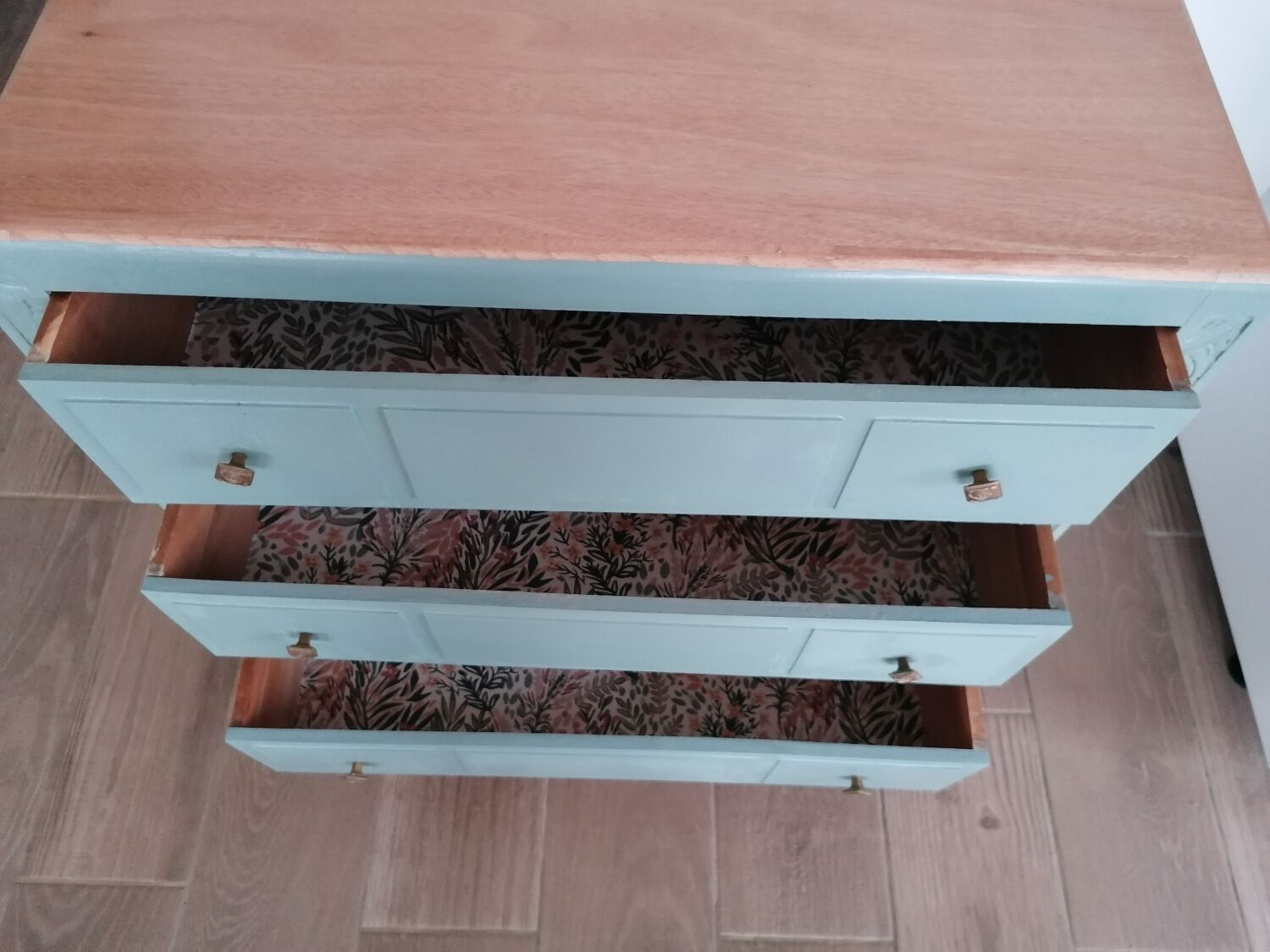 Art Deco chest of drawers