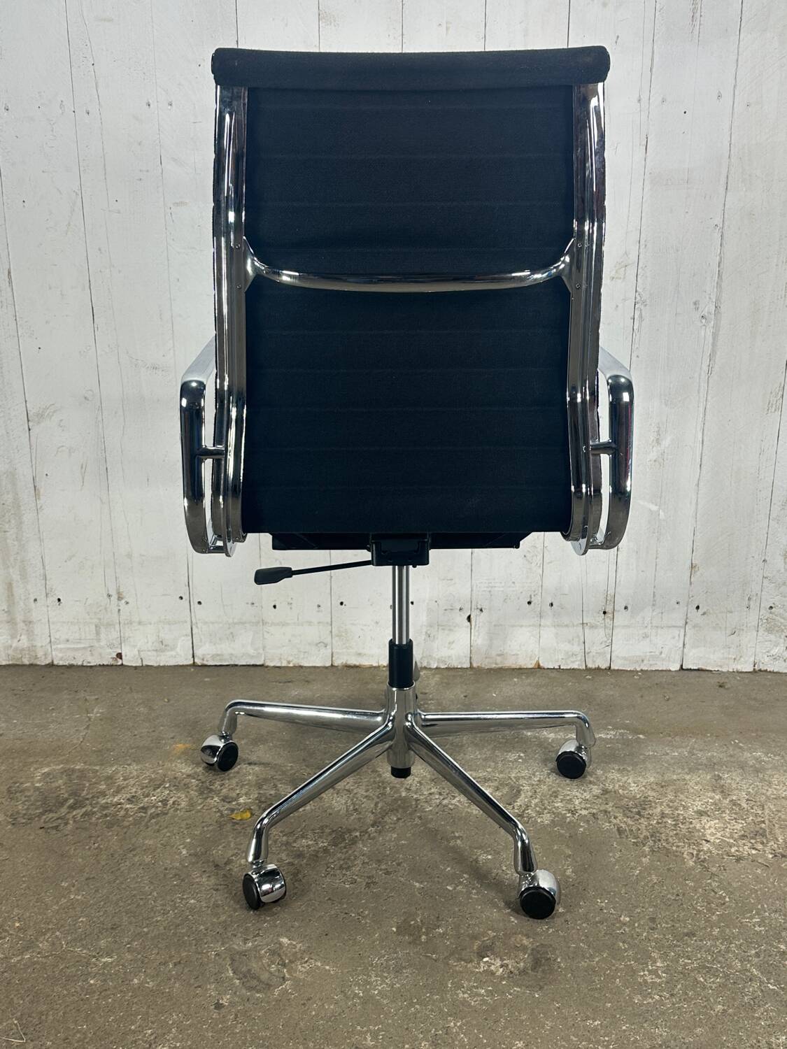 Eames EA 119 Office Chair