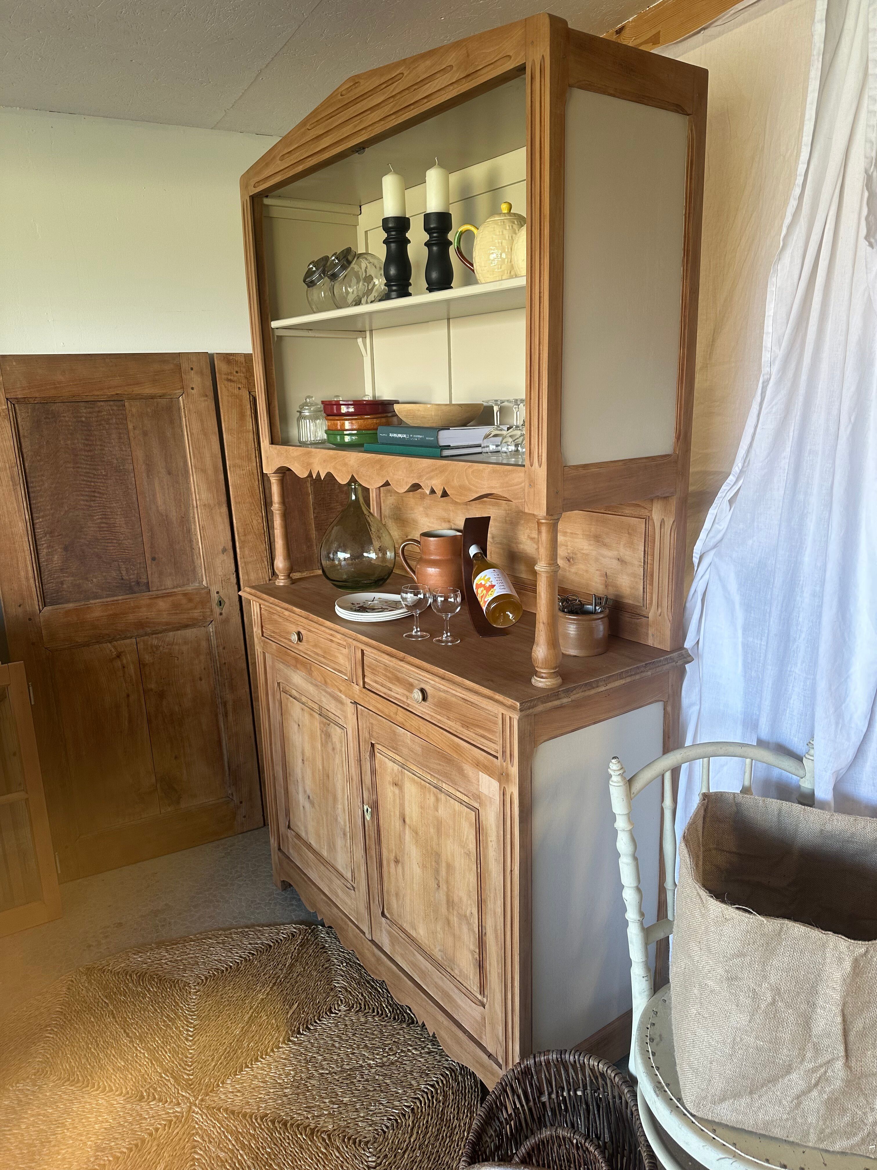 Ancien buffet, vaisselier double corps