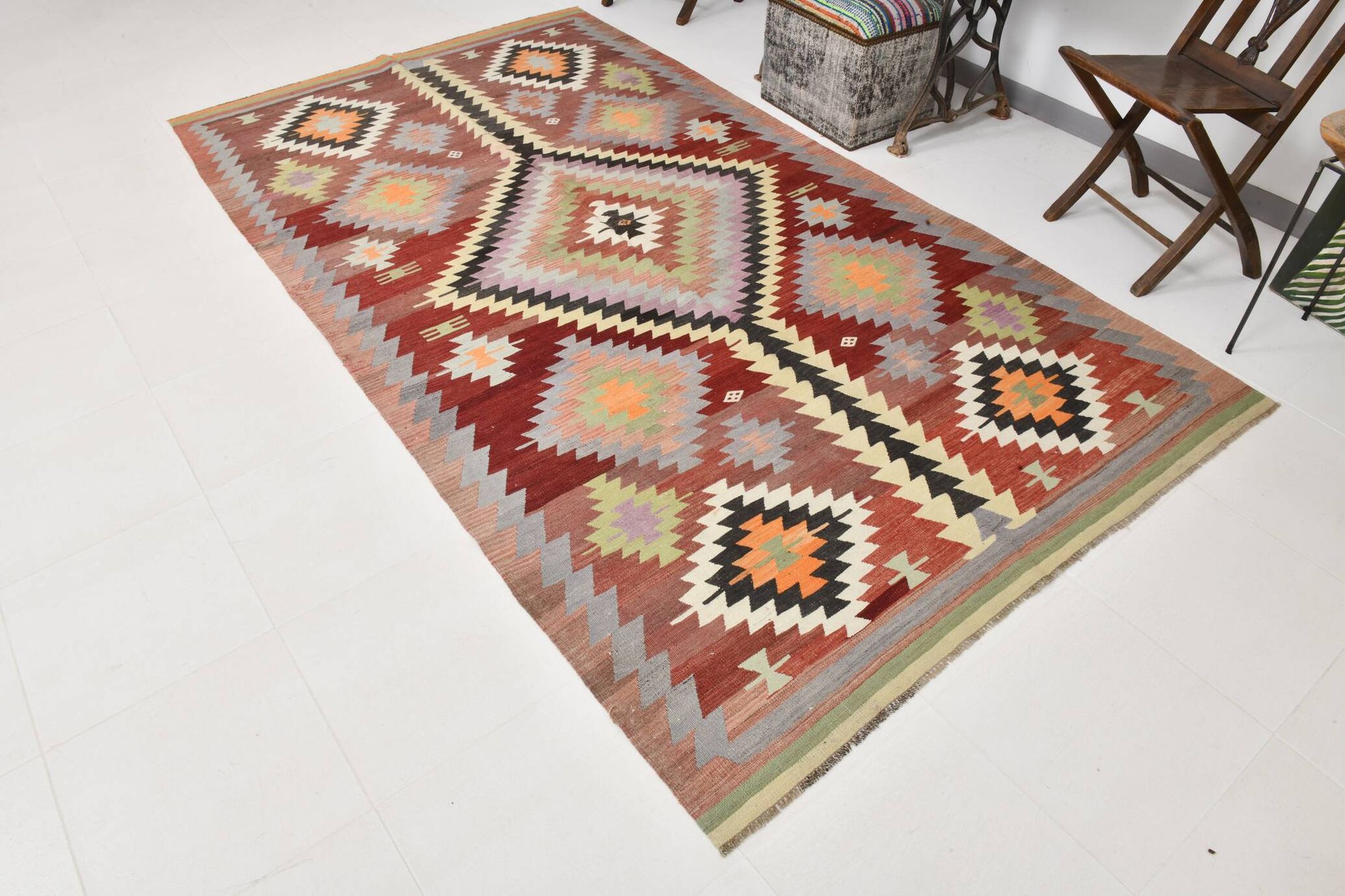 Tapis Kilim tribal vintage rouge foncé vert 5x10