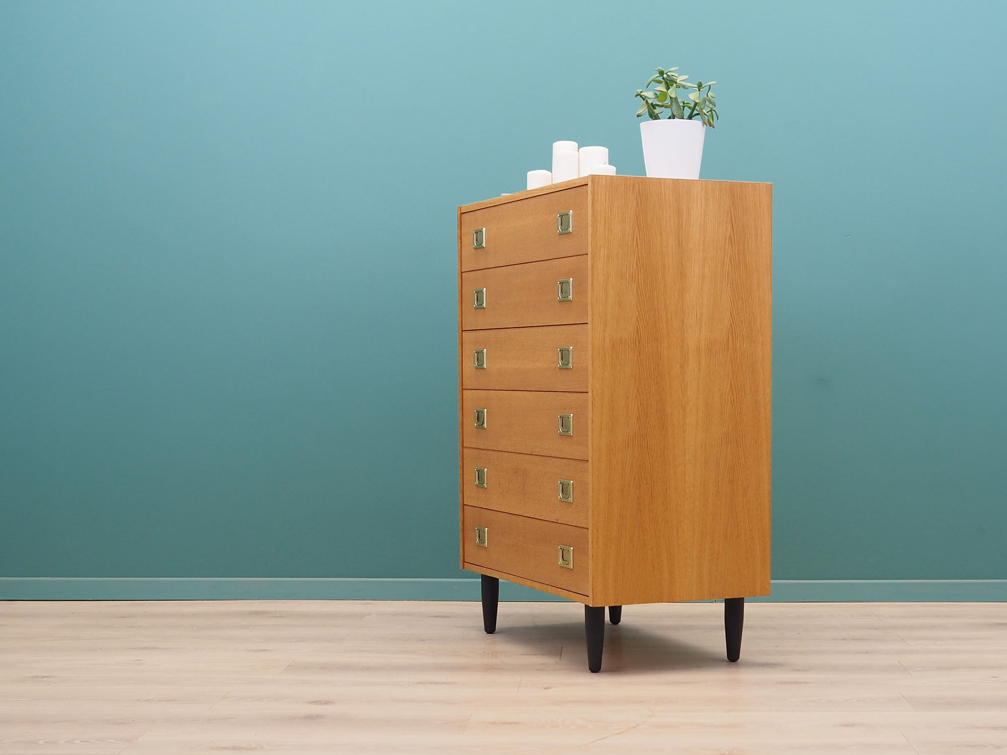 Commode en frêne, design danois, années 1970, production : Westergaard