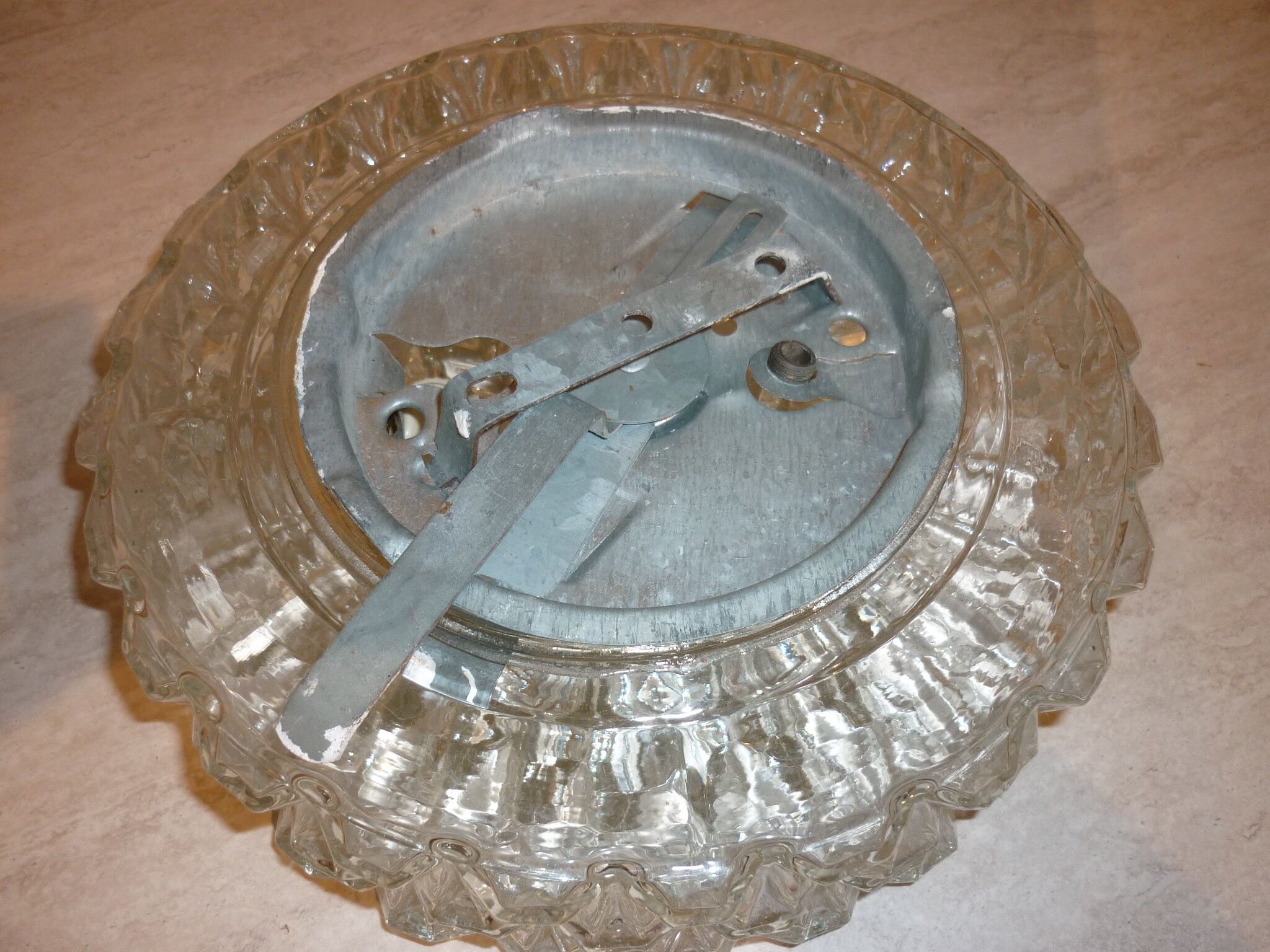 Round ceiling lamp in molded glass, Ø 25 cm