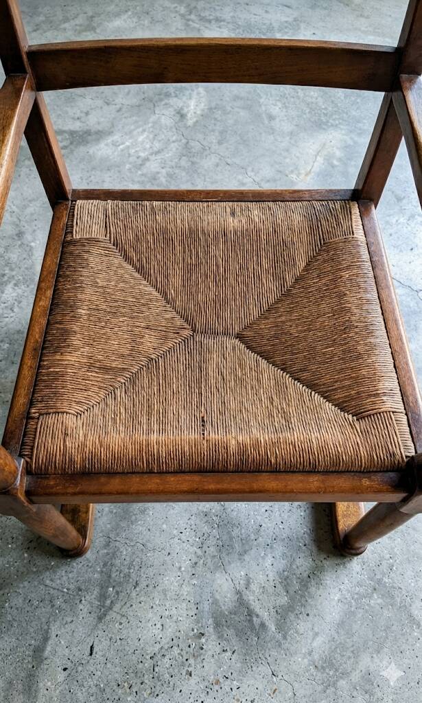 Serié de 6 fauteuils de salle á manger Brutalistes en chêne Mid-century