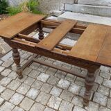 Dining-room table style Henri II