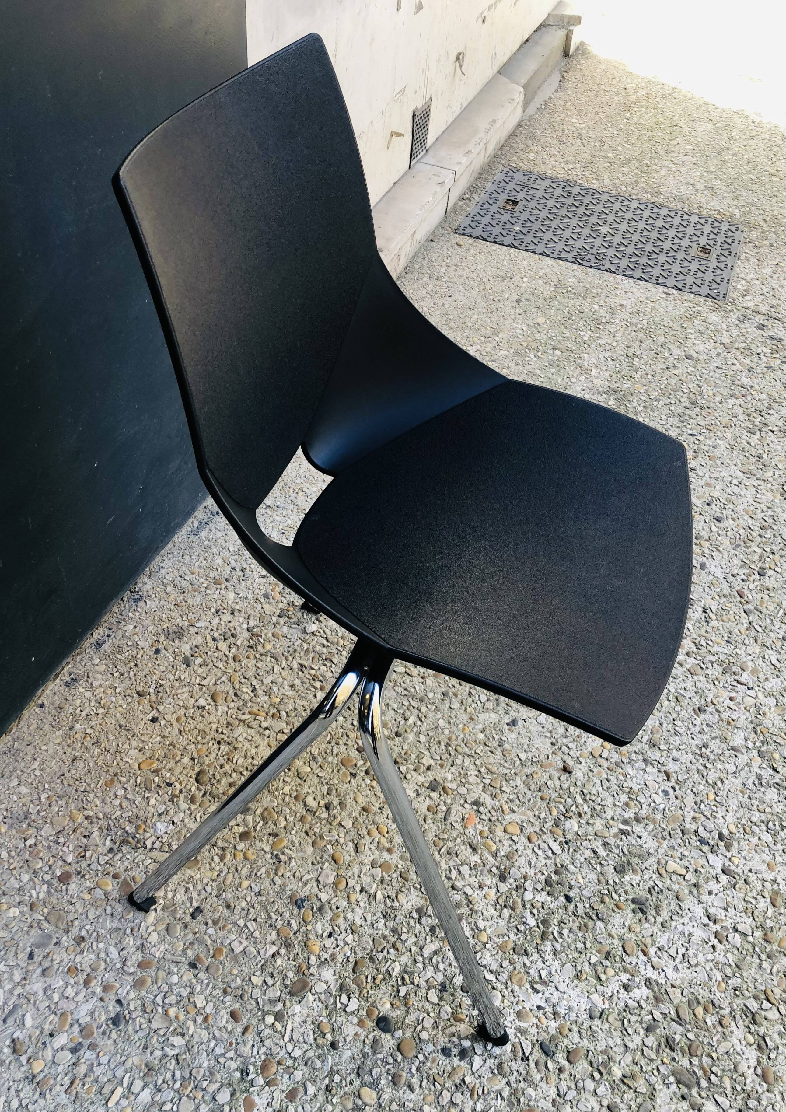 6 chaises noires SHELL
