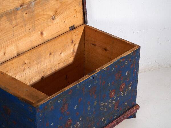 Antique navy blue trunk with floral details (c.1920) #94