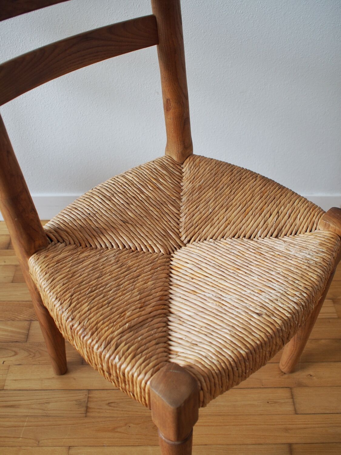 Pair of straw wood chairs