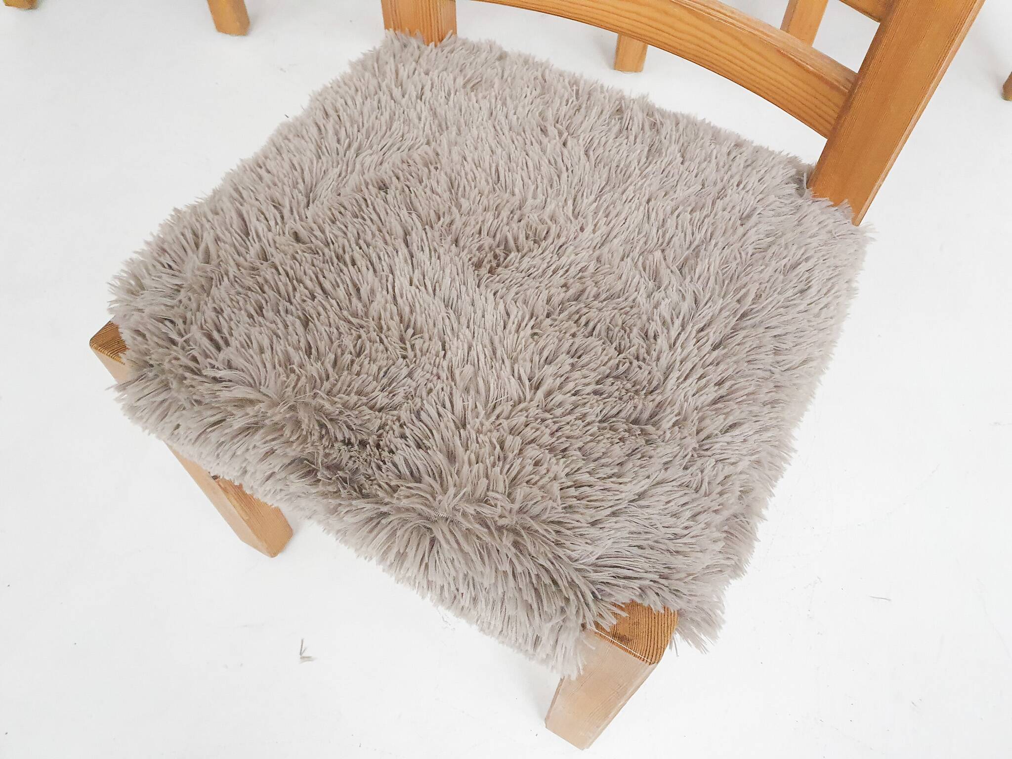 Set of 10 pinewood dining chair in the style of Ate van Apeldoorn, The Netherlands 1970's