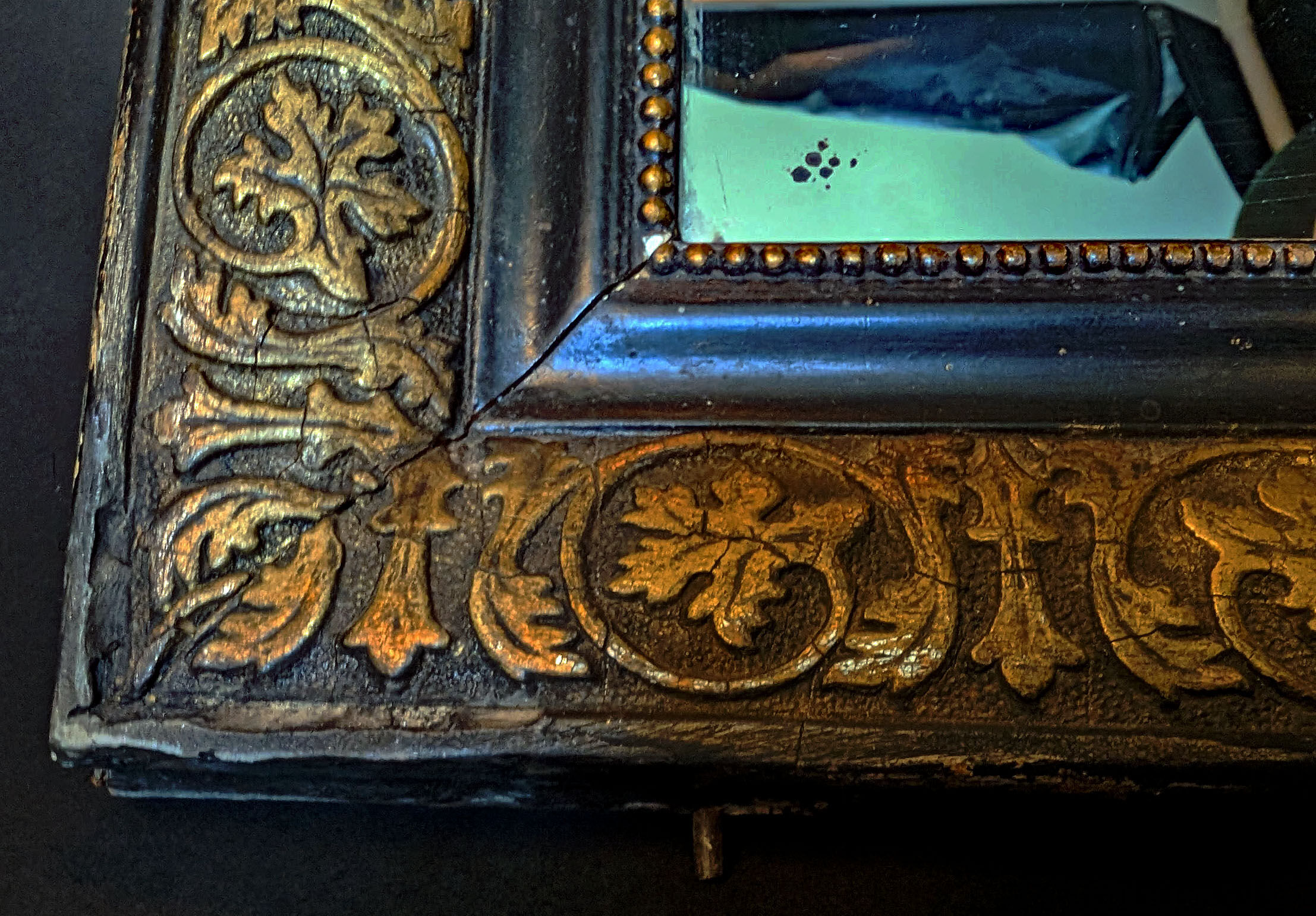 Miroir Napoléon III à décor néo-Renaissance, XIXe siècle