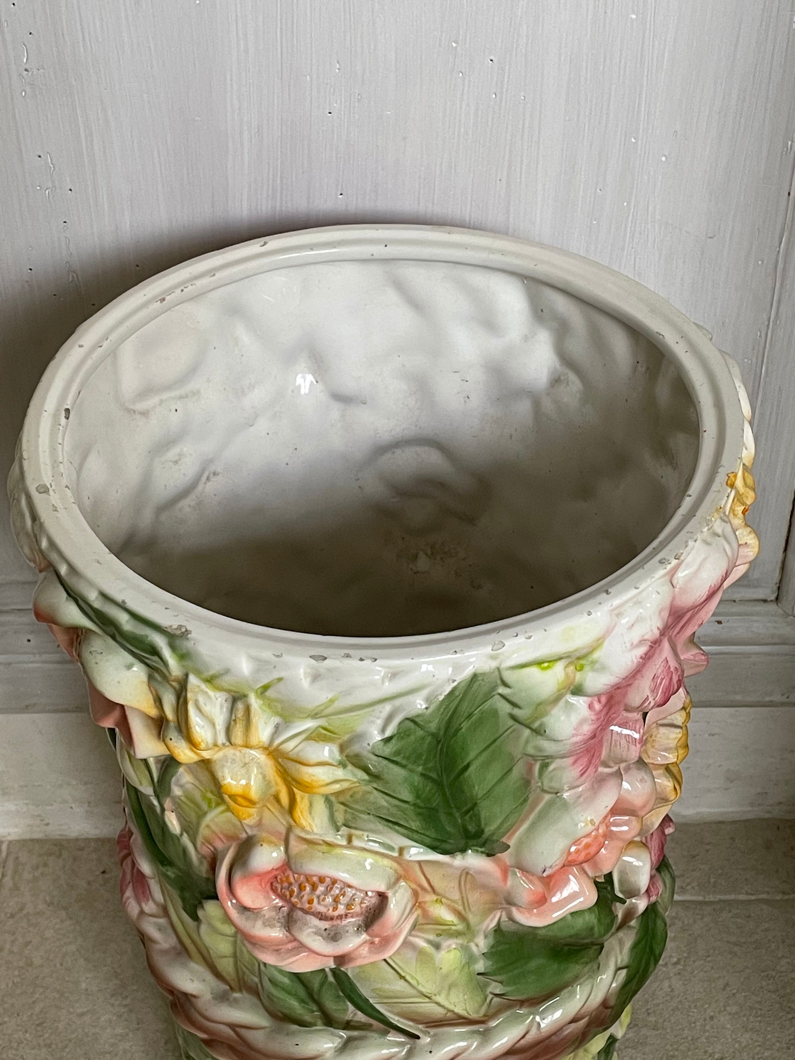 Vintage slurry umbrella holder