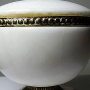 Alabaster and bronze bonbonnière in Empire style, circa 1900-1930.
