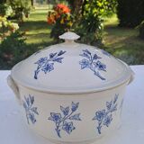 St Uze tureen