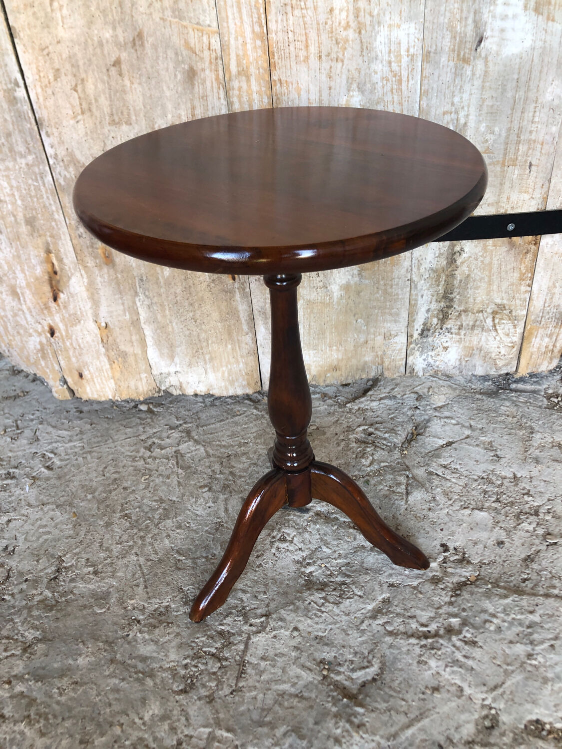 Triple harness wood cherry round tray