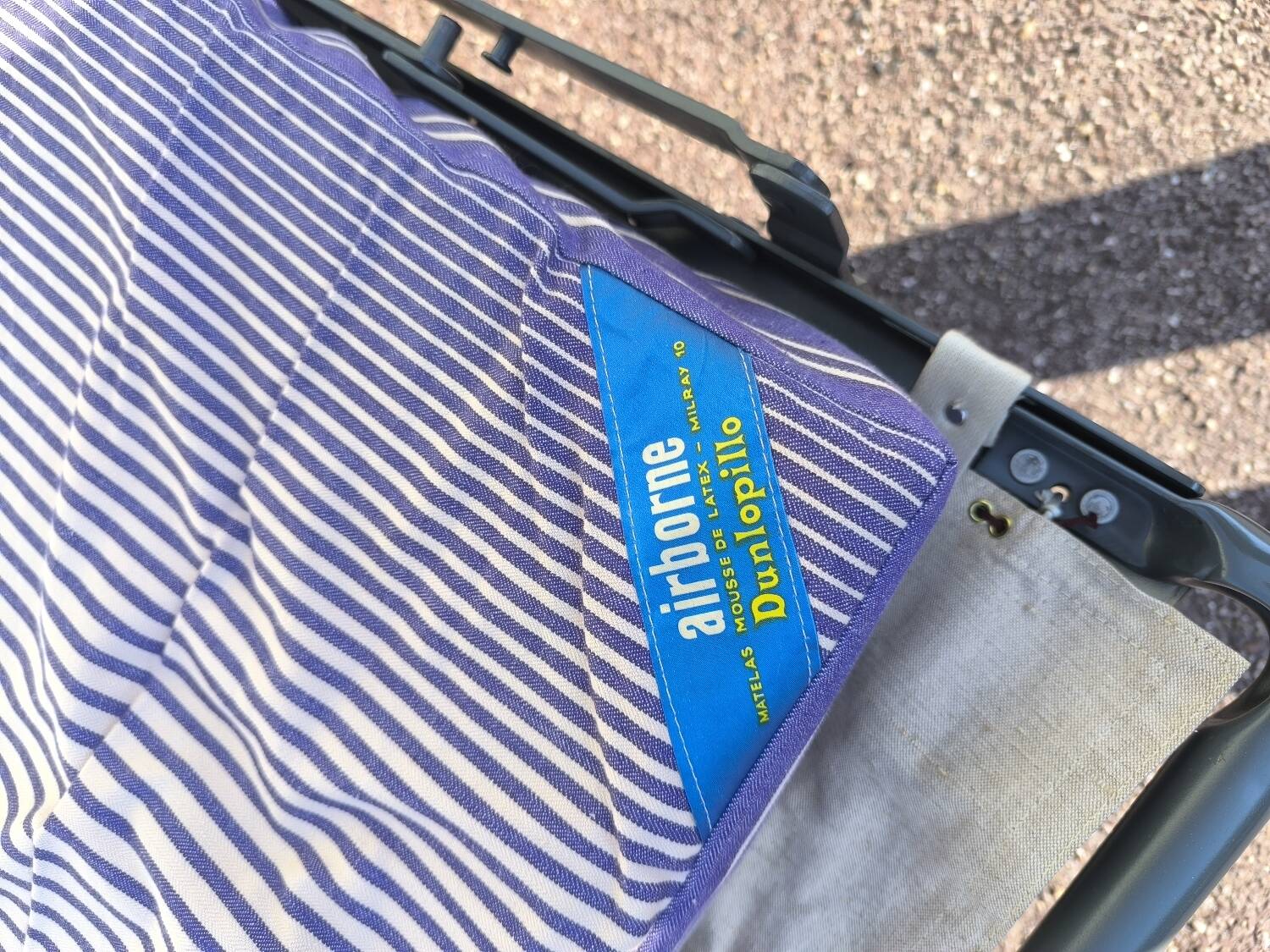 3-seater sofa + 2 vintage armchairs in multicoloured fabric retro design