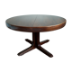 Extendable round table on central support