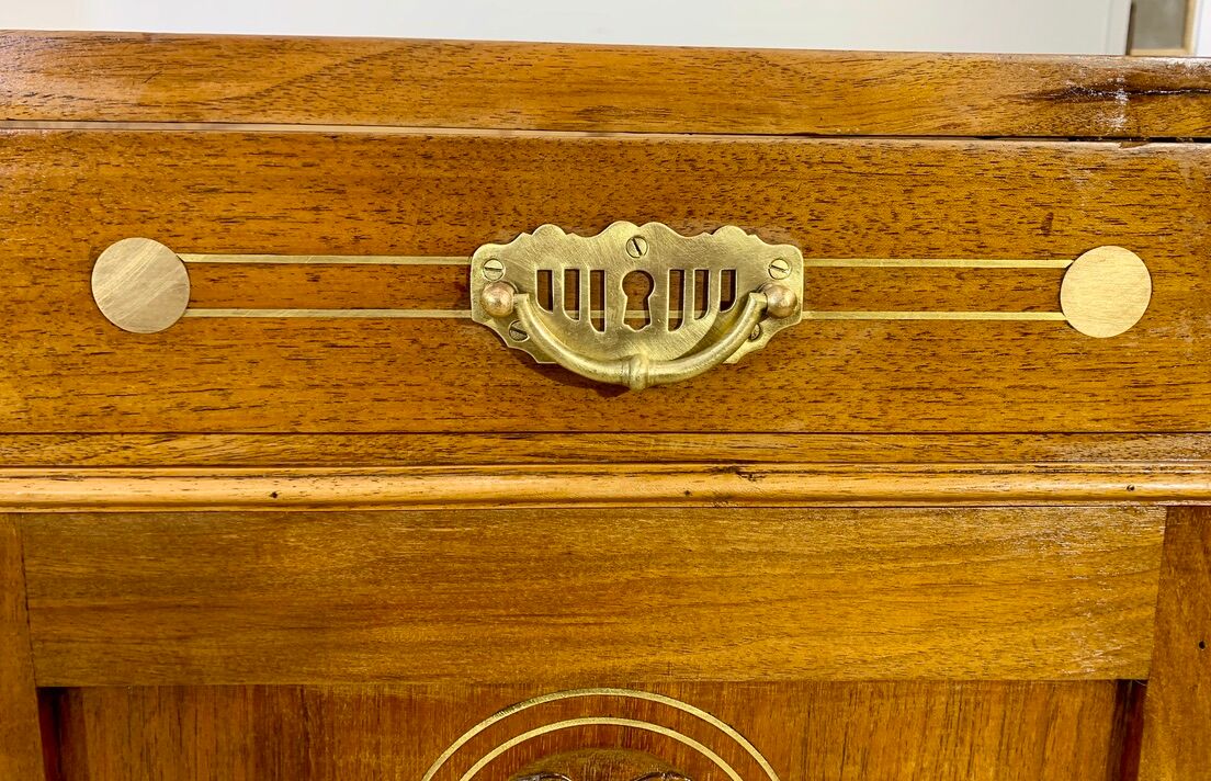 Toilet furniture Art Nouveau period 1900