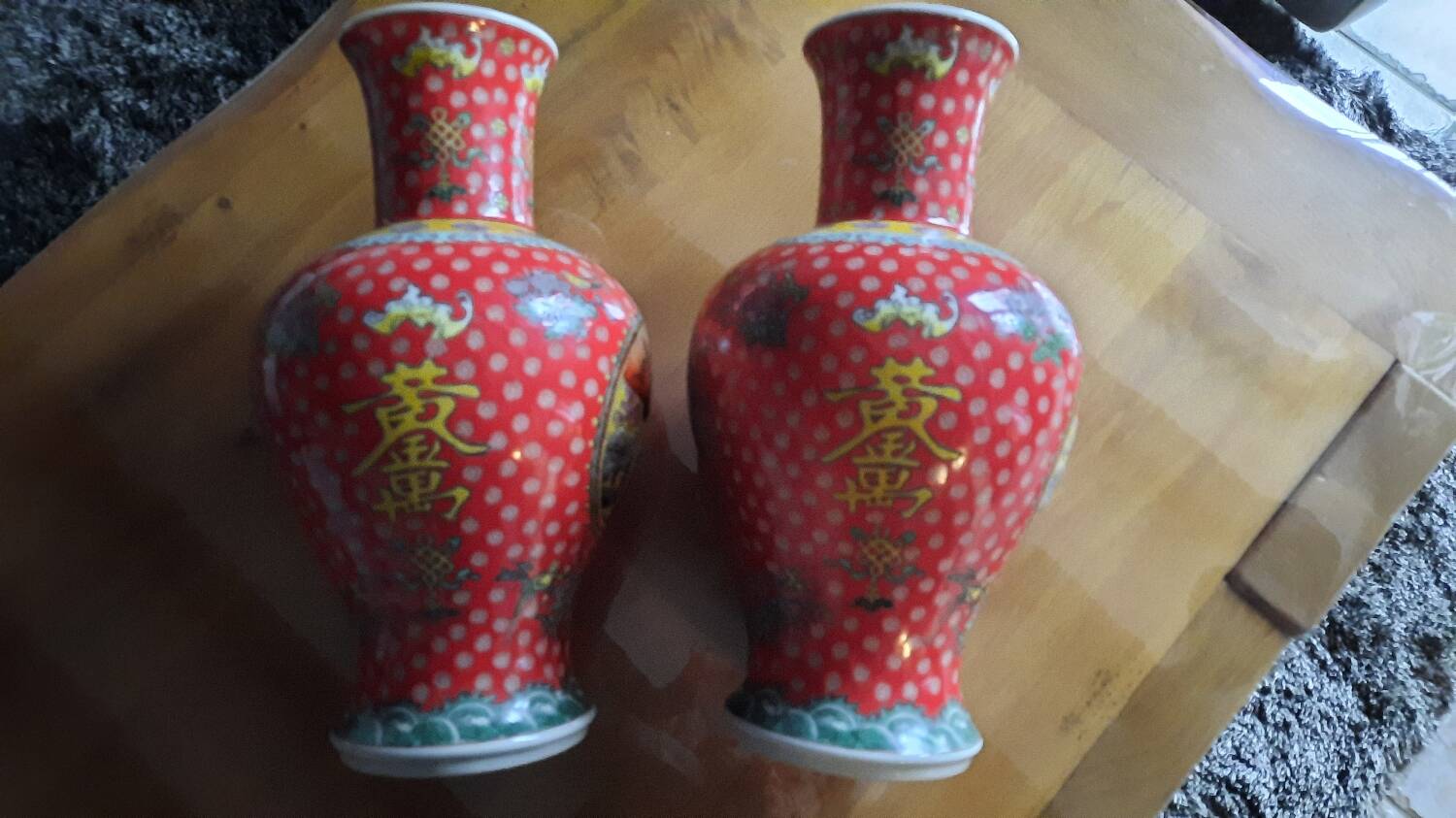 Pair of large Chinese vases in imperial style