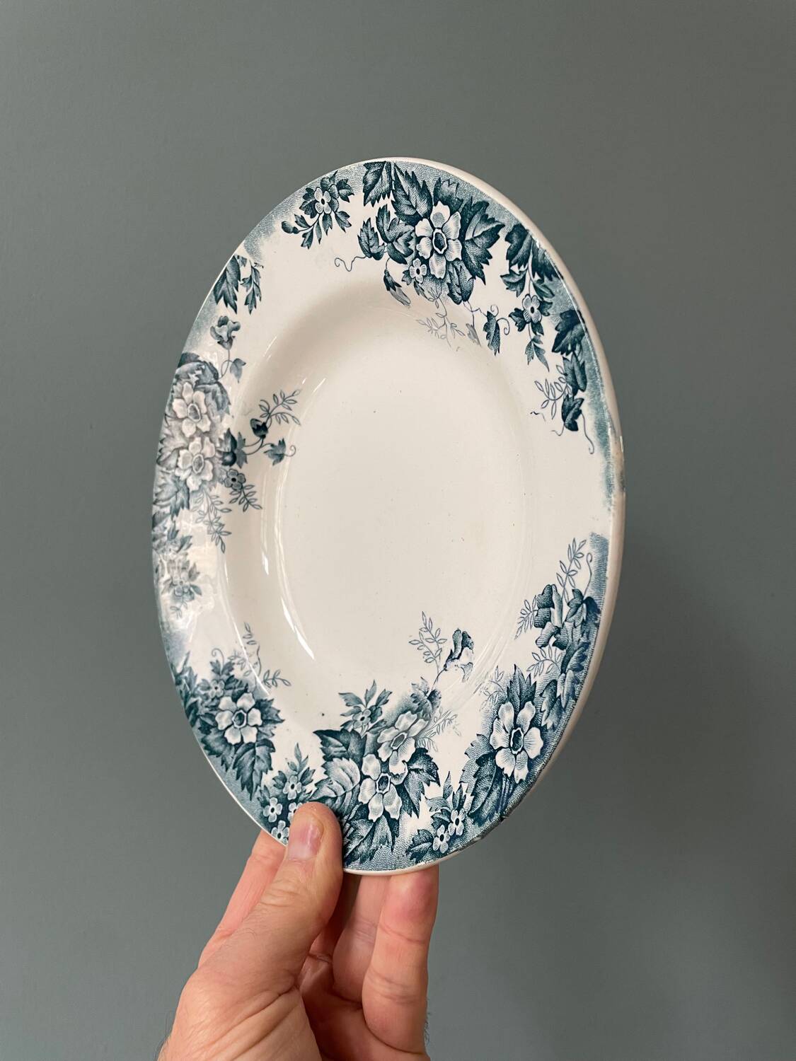 Series of 8 Marie-Louise soup plates, Moulin des Loups and Hamage