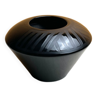 Vase noir style éthnique
