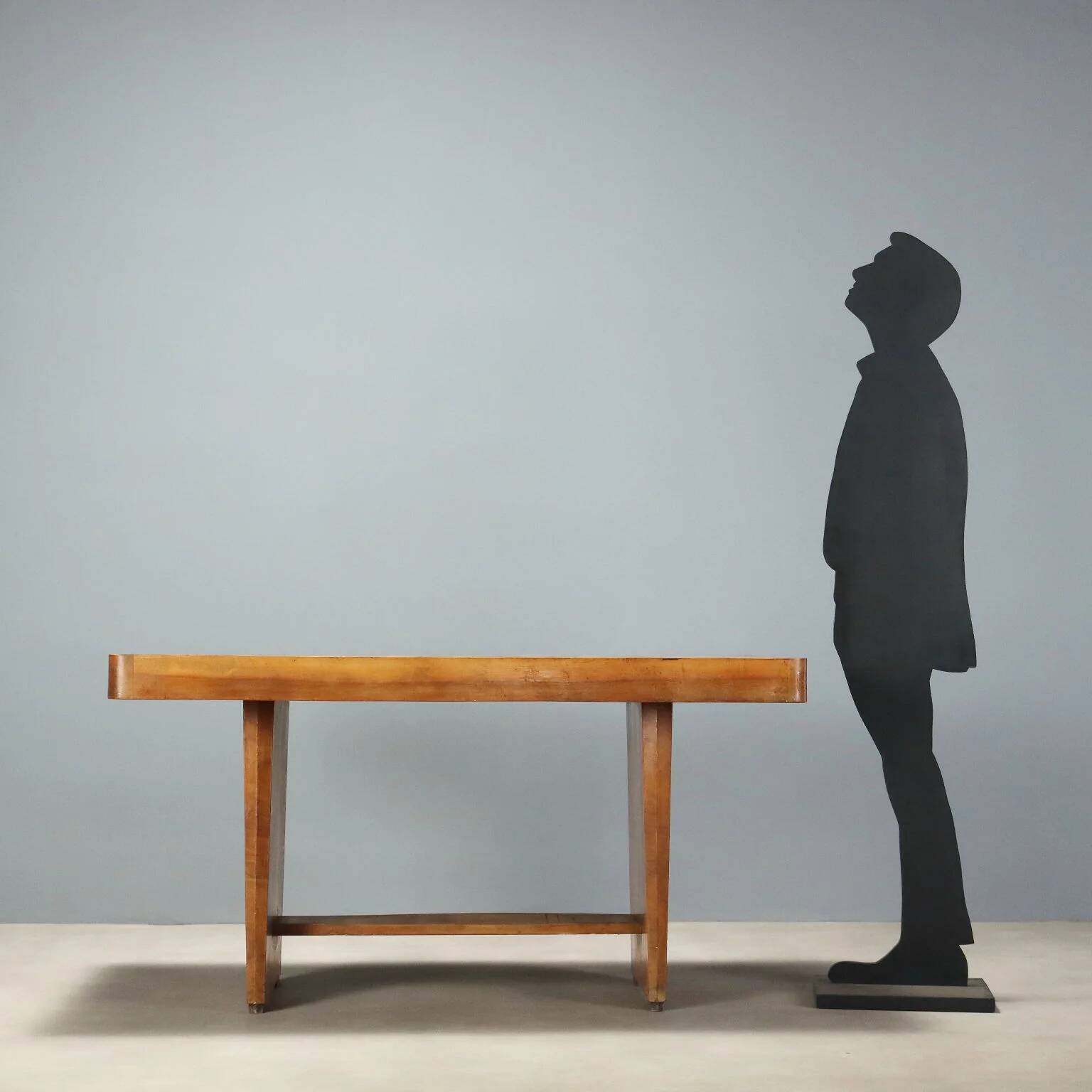 Vintage walnut veneer table, design, Italy, 1940s