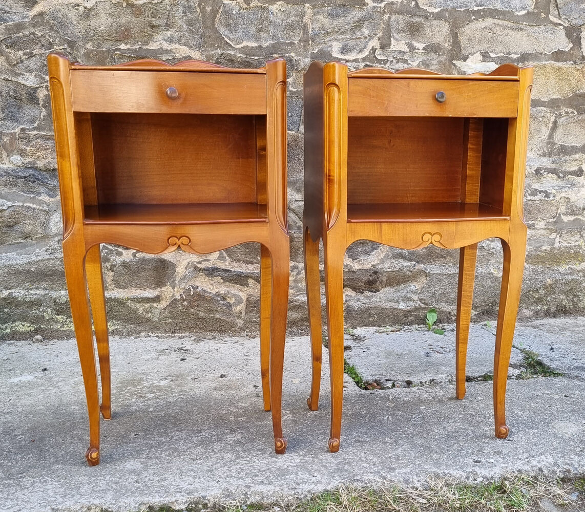 Pair of vintage Louis XV style bedside tables, wood